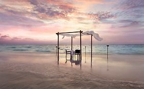 Naladhu Private Island Maldives